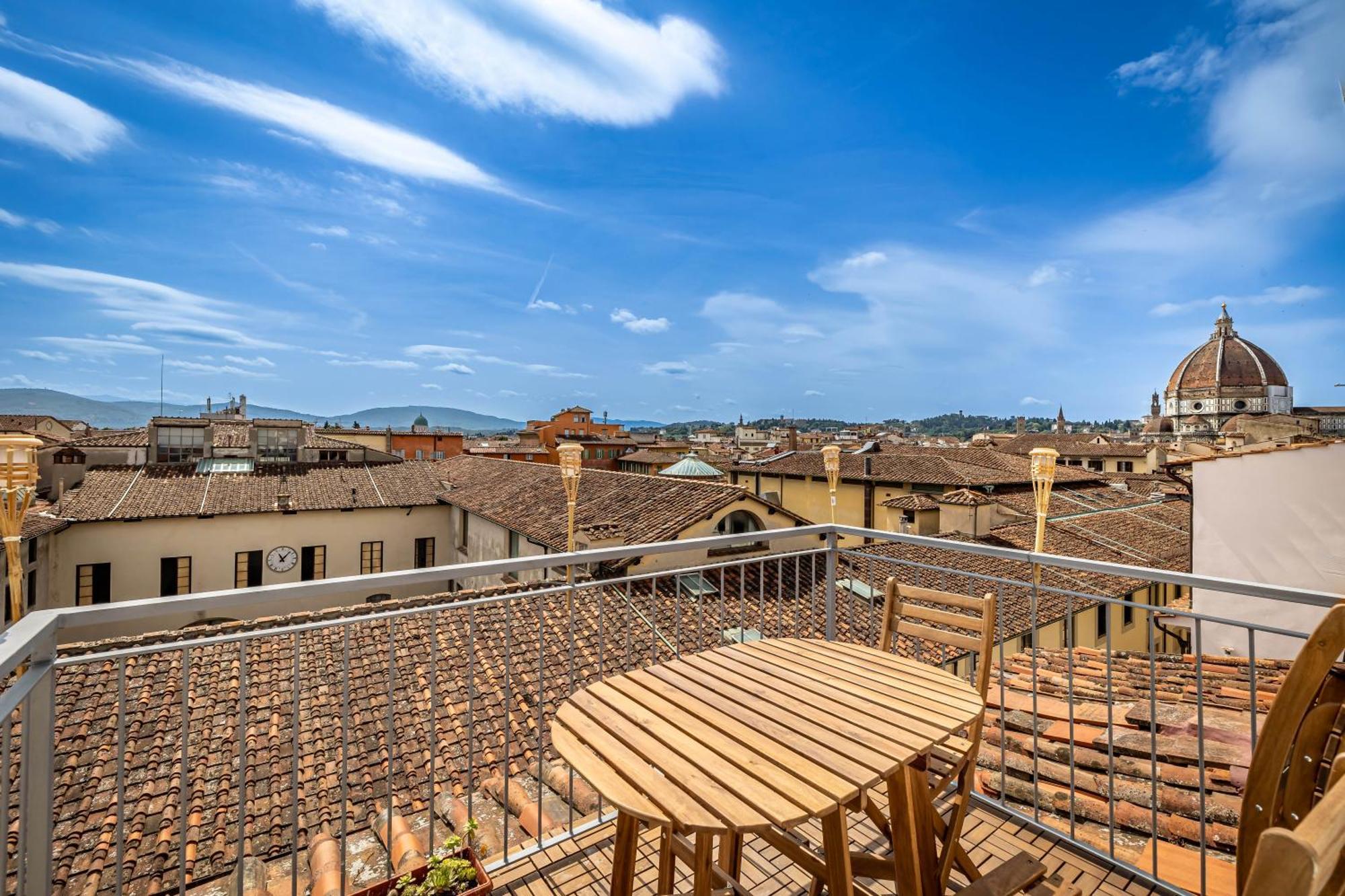 Yd Stunning Terrace On The Accademia Lejlighed Firenze Eksteriør billede